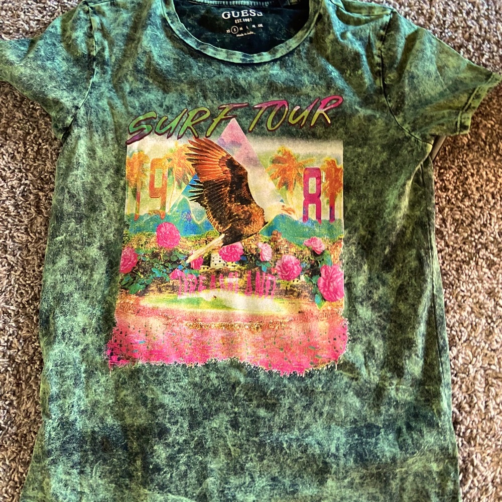 GUESS tee